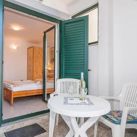 One-bedroom بيت للعطل *